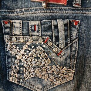 LA Idol Embellished Skinny Jean Denim Sz 9 Light wash Red Crystal